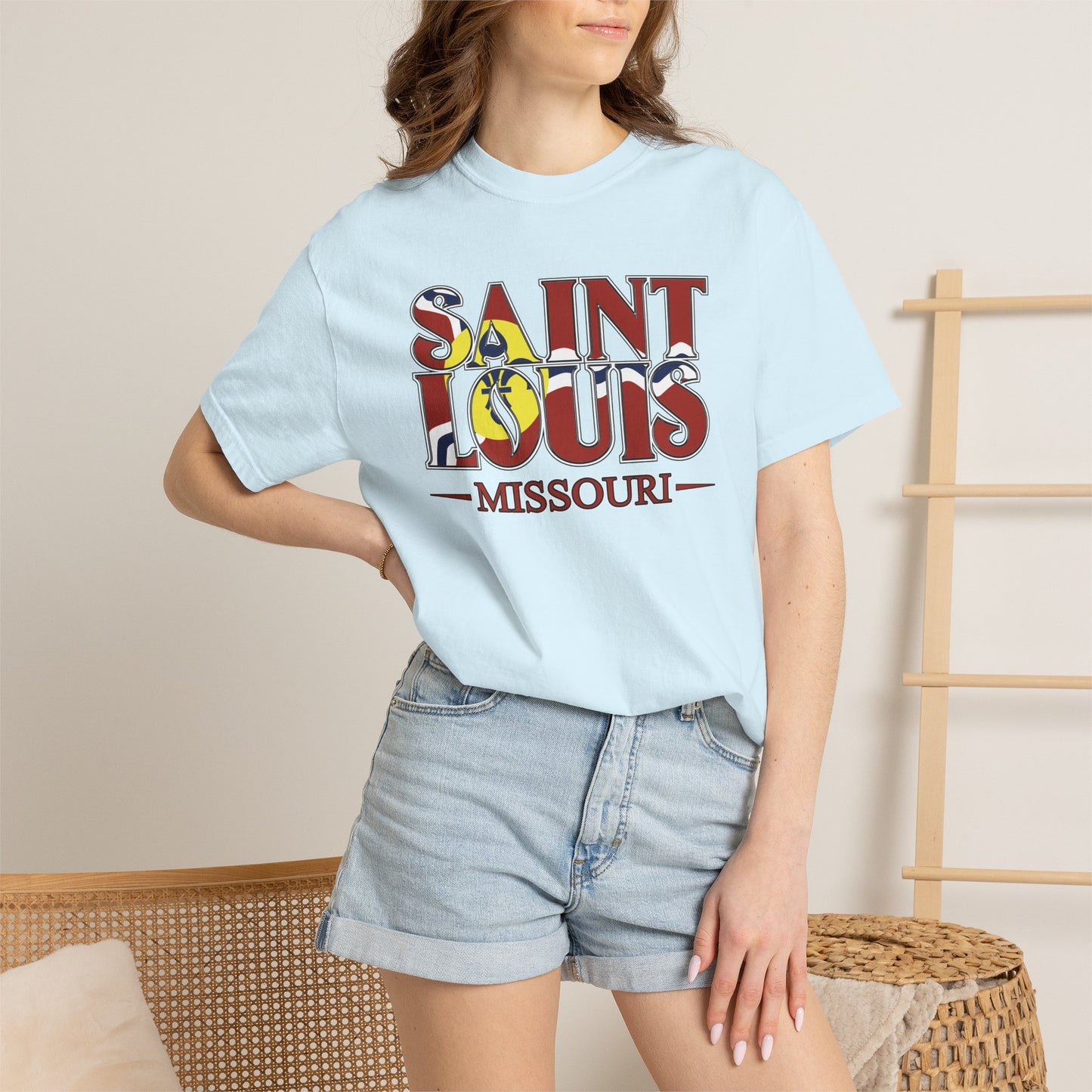 Saint Louis Missouri T-Shirt — Vintage St. Louis Flag Graphic Tee