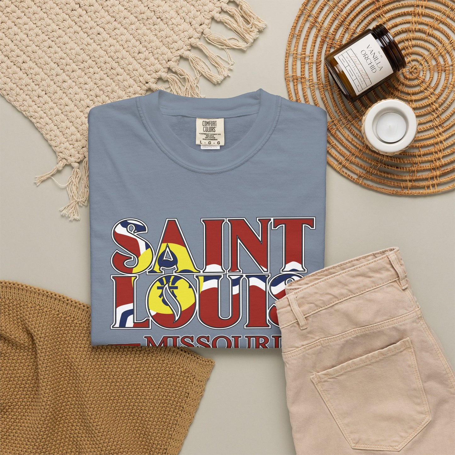Saint Louis Missouri T-Shirt — Vintage St. Louis Flag Graphic Tee