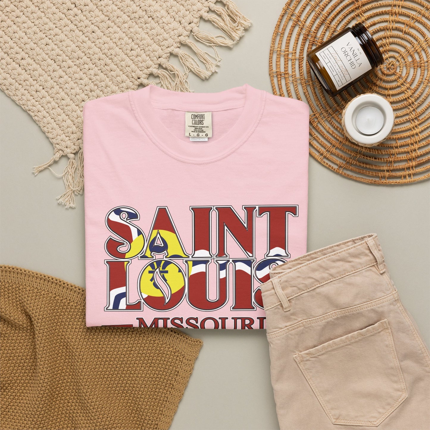 Saint Louis Missouri T-Shirt — Vintage St. Louis Flag Graphic Tee