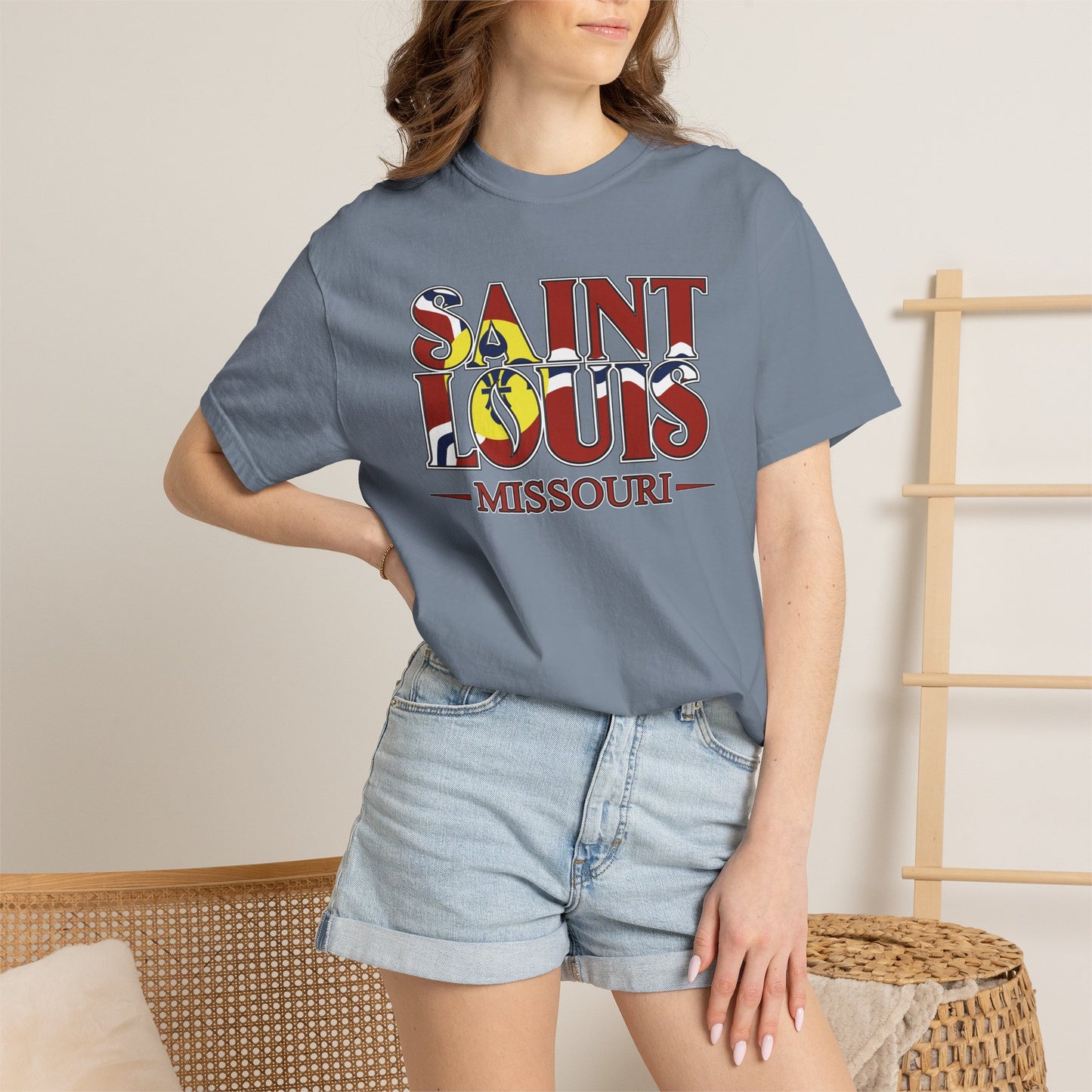 Saint Louis Missouri T-Shirt — Vintage St. Louis Flag Graphic Tee