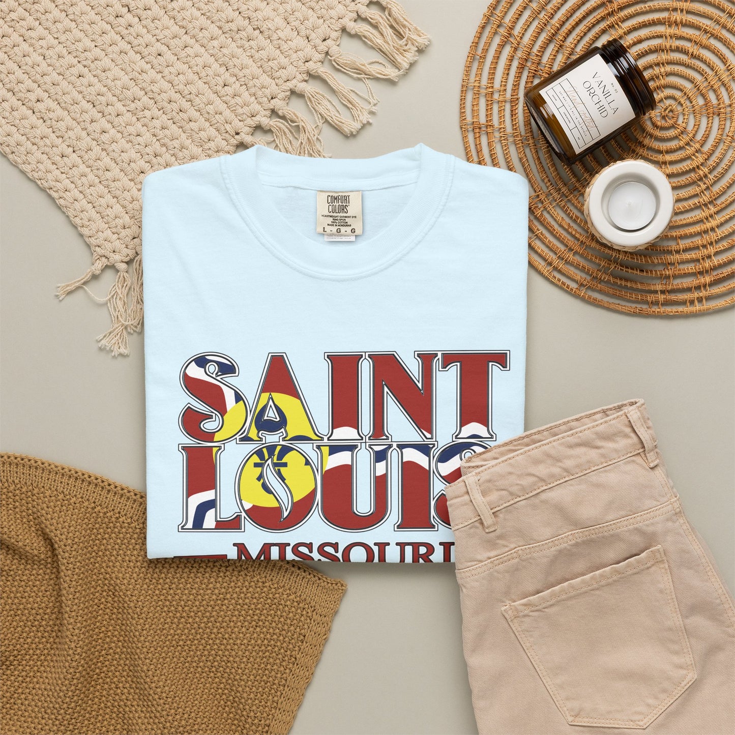 Saint Louis Missouri T-Shirt — Vintage St. Louis Flag Graphic Tee