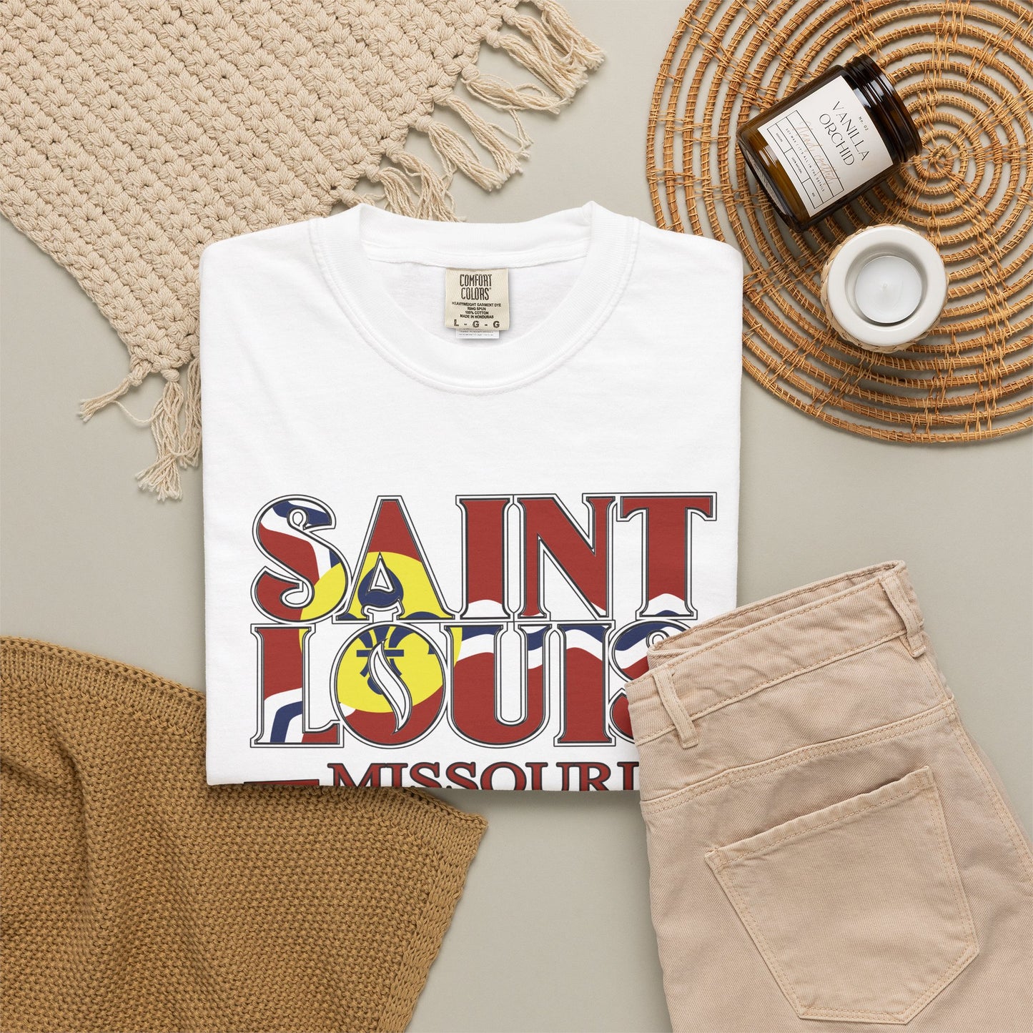 Saint Louis Missouri T-Shirt — Vintage St. Louis Flag Graphic Tee