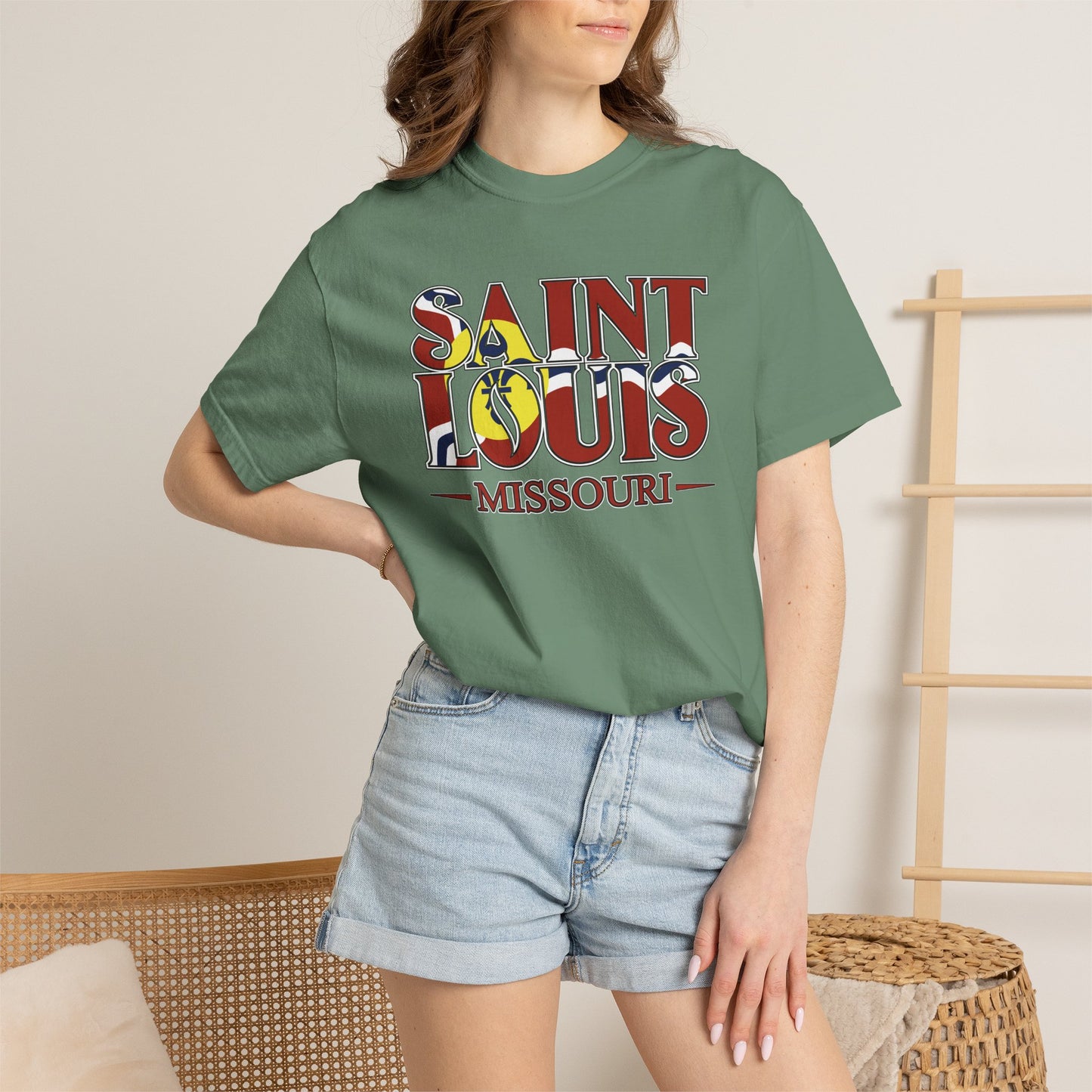Saint Louis Missouri T-Shirt — Vintage St. Louis Flag Graphic Tee