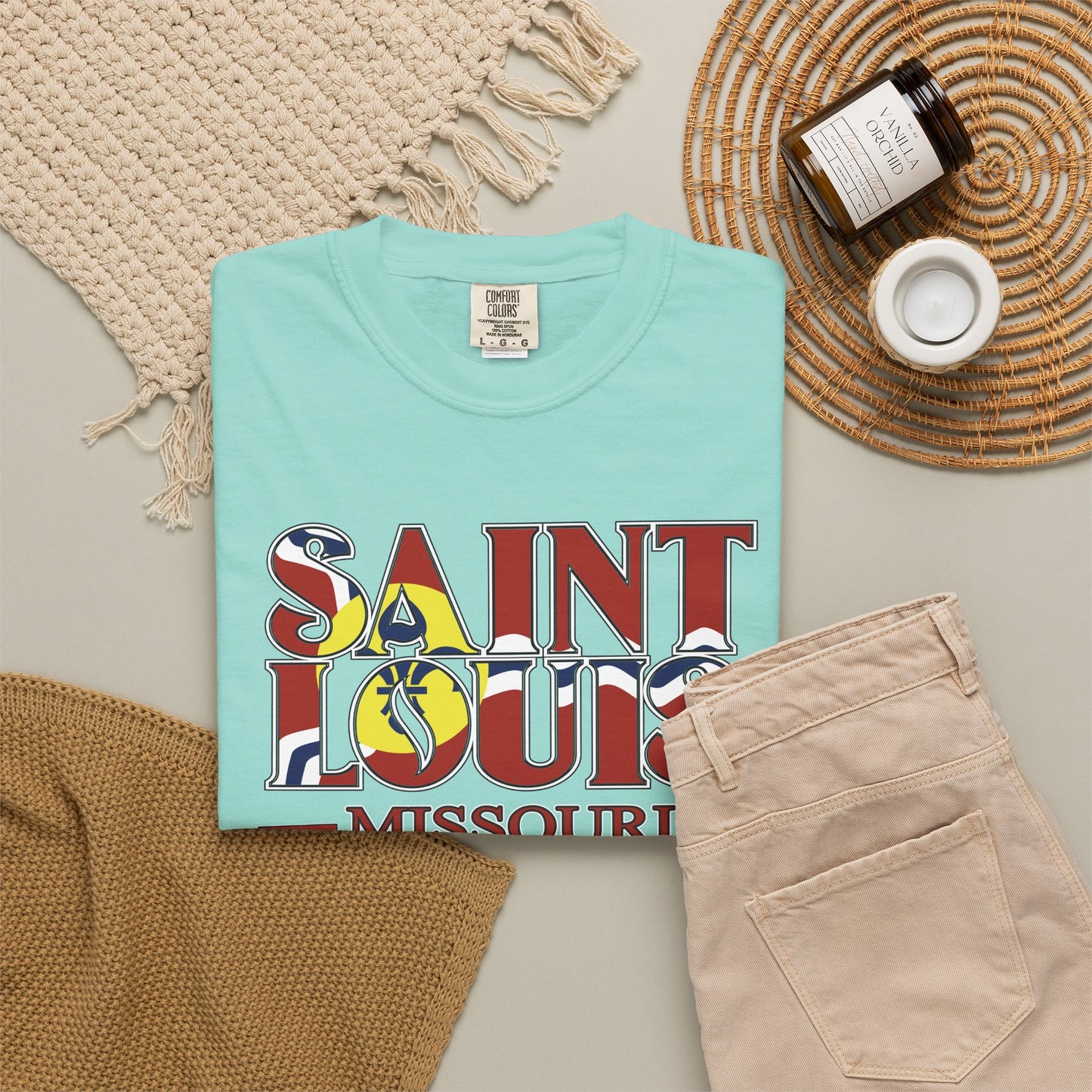 Saint Louis Missouri T-Shirt — Vintage St. Louis Flag Graphic Tee