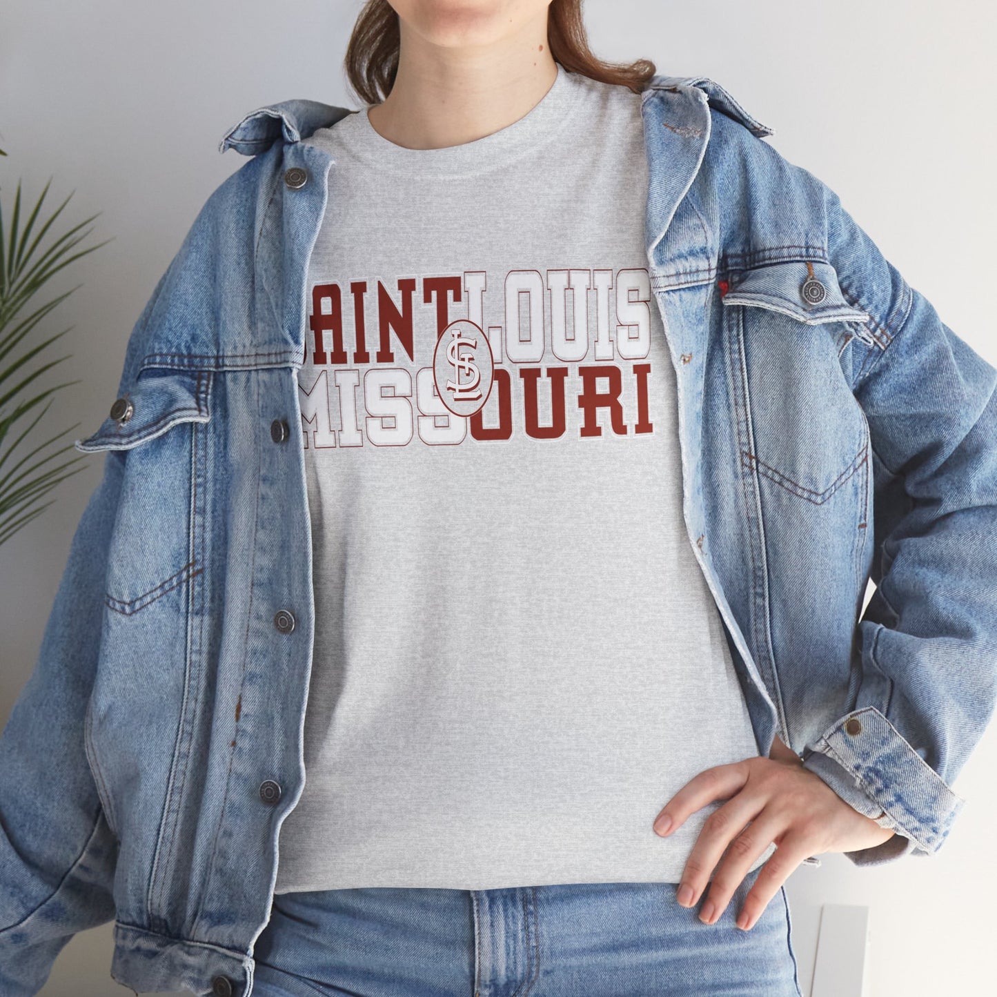 St Louis Missouri Unisex Tee in Red & White