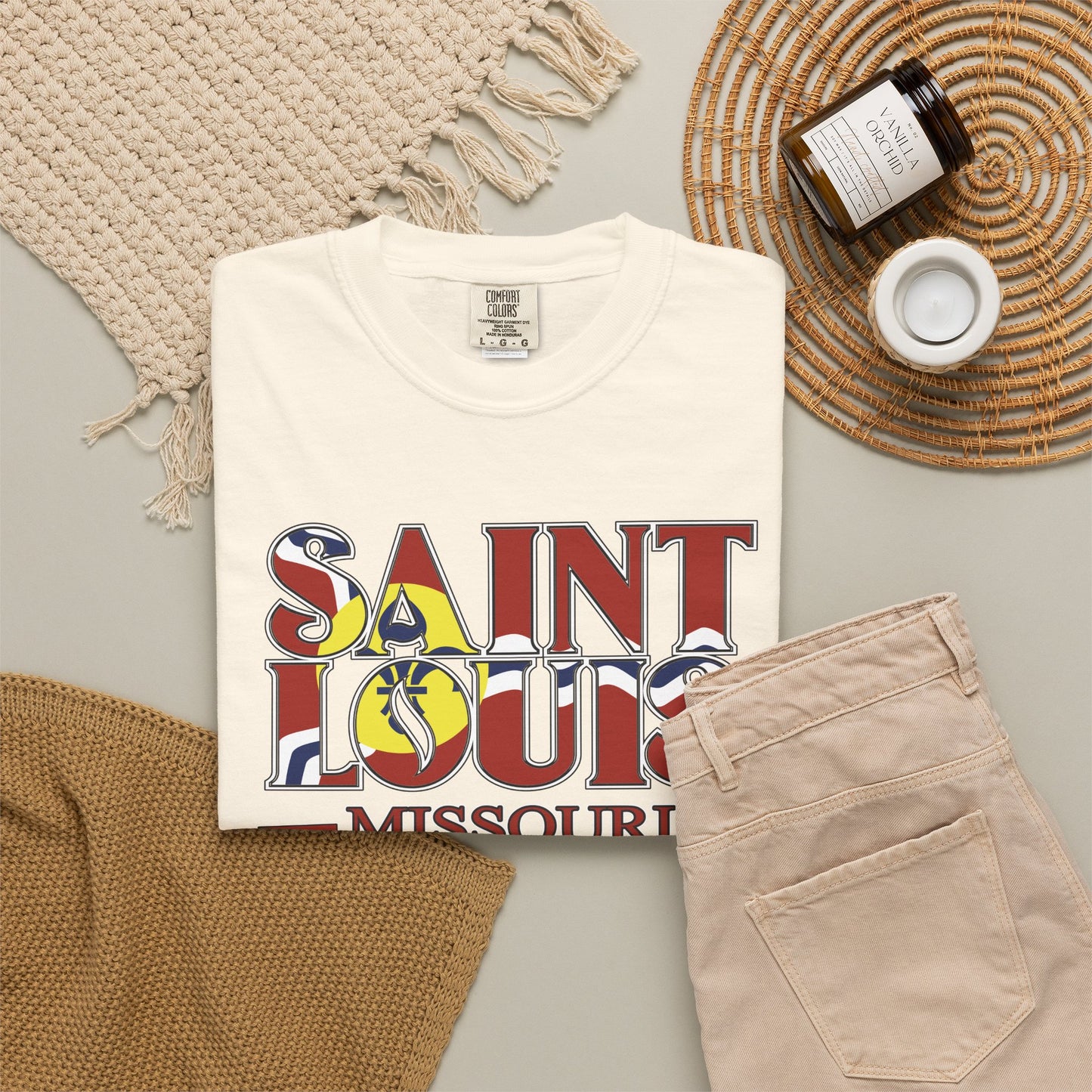 Saint Louis Missouri T-Shirt — Vintage St. Louis Flag Graphic Tee