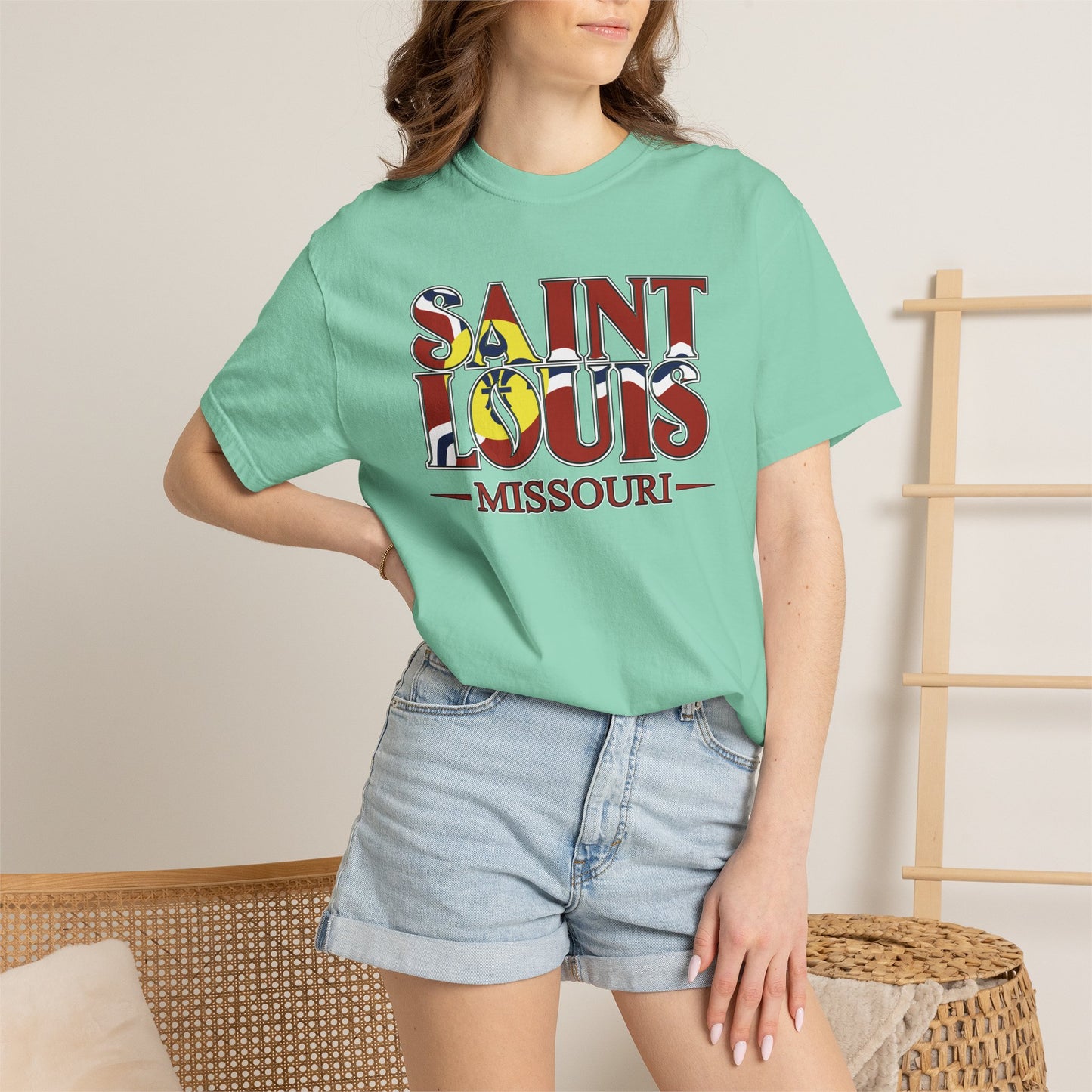 Saint Louis Missouri T-Shirt — Vintage St. Louis Flag Graphic Tee