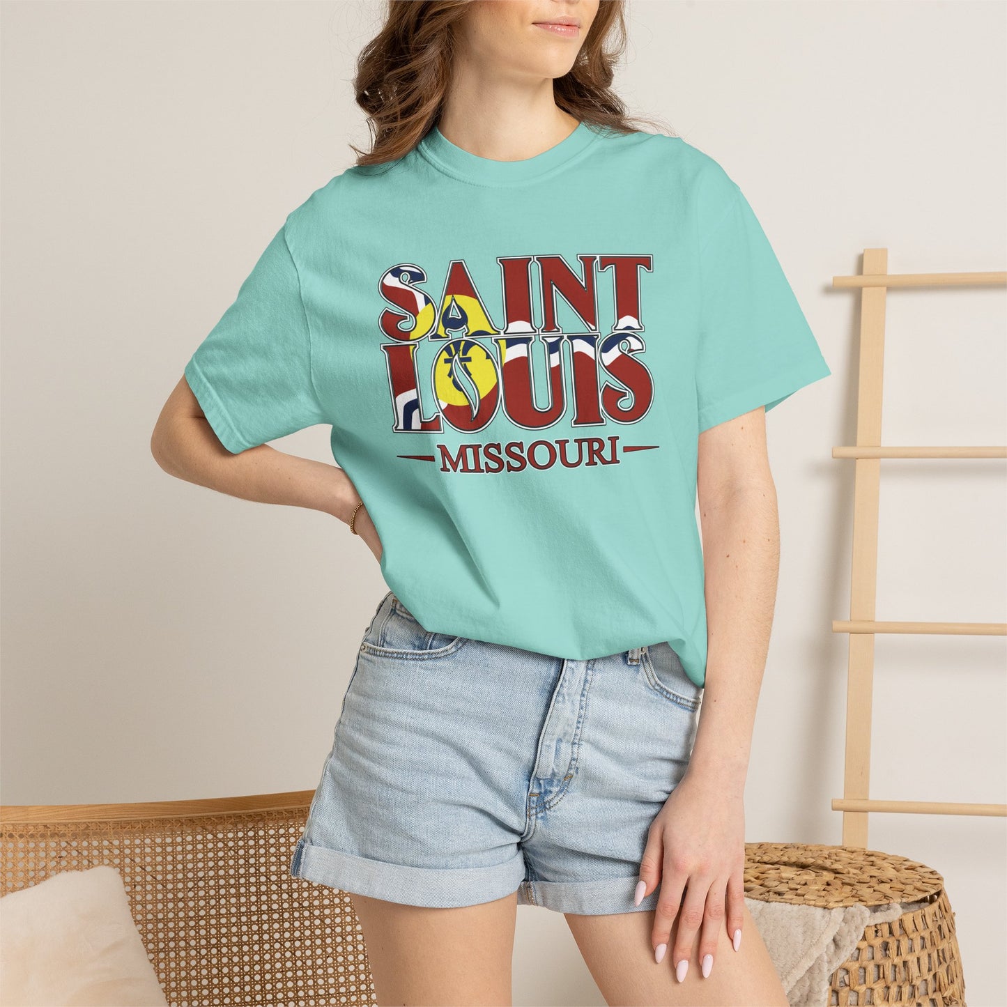 Saint Louis Missouri T-Shirt — Vintage St. Louis Flag Graphic Tee